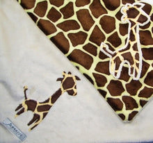 Load image into Gallery viewer, Giraffe Minky Baby Blanket